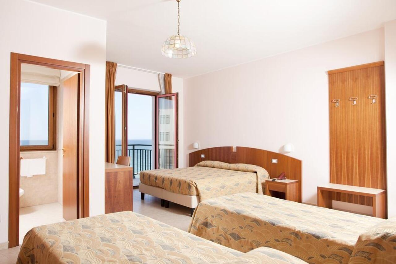 Hotel Meridiano Termoli Esterno foto