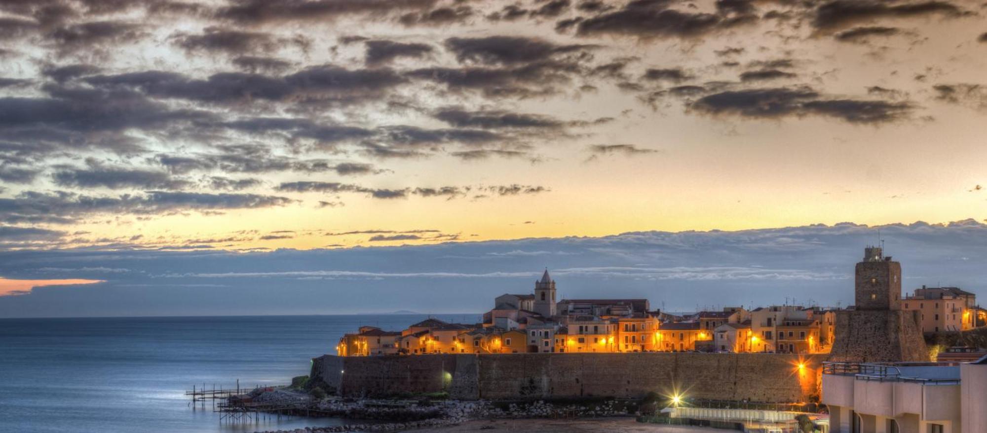 Hotel Meridiano Termoli Esterno foto